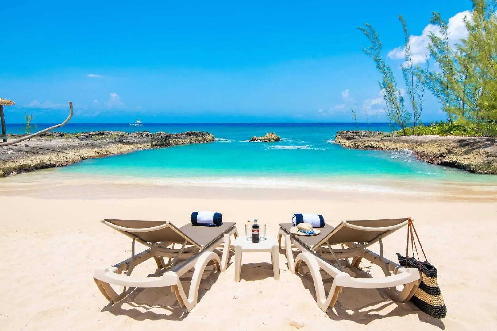 아파트 Casa Luna 16 - Gated Seaside Village With Shared Pool, Jacquzi, & Beach Cove 조지 타운 케이맨 제도