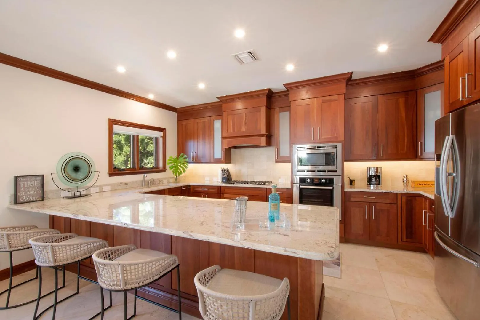 아파트 Casa Luna 16 - Gated Seaside Village With Shared Pool, Jacquzi, & Beach Cove 조지 타운