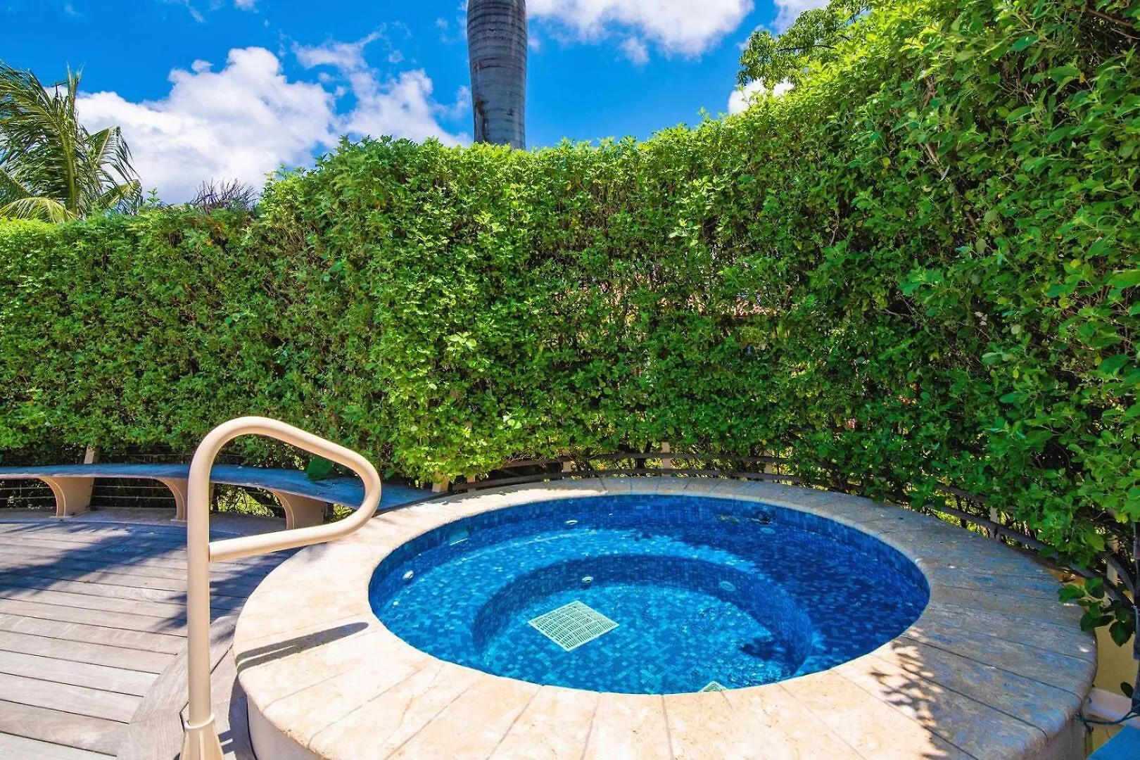 아파트 Casa Luna 16 - Gated Seaside Village With Shared Pool, Jacquzi, & Beach Cove 조지 타운 케이맨 제도