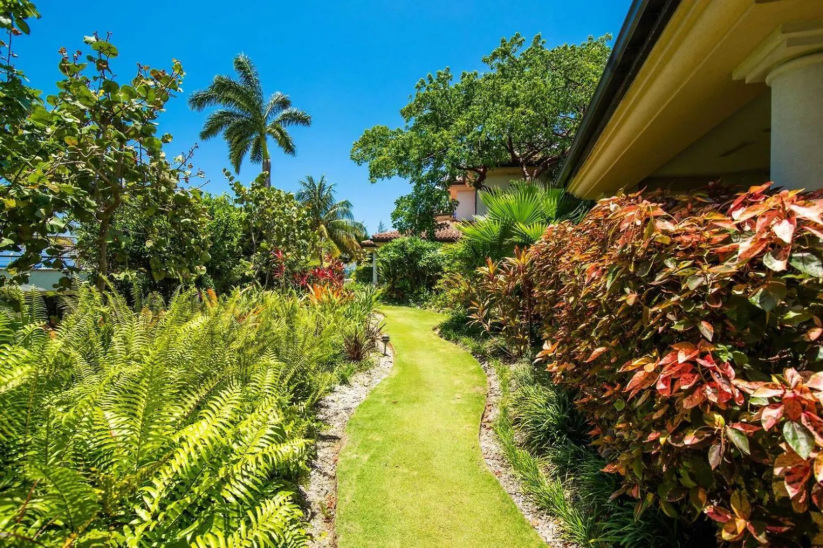 Casa Luna 16 - Gated Seaside Village With Shared Pool, Jacquzi, & Beach Cove 조지 타운 0*,
