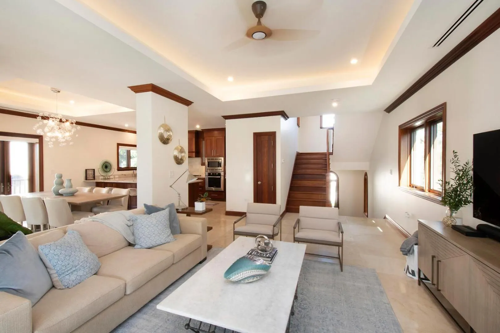 Casa Luna 16 - Gated Seaside Village With Shared Pool, Jacquzi, & Beach Cove 조지 타운 케이맨 제도