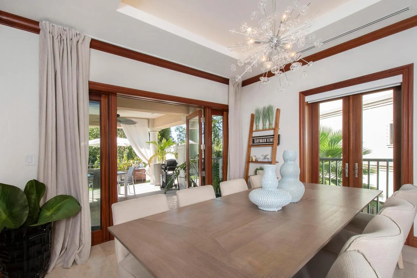 아파트 Casa Luna 16 - Gated Seaside Village With Shared Pool, Jacquzi, & Beach Cove 조지 타운